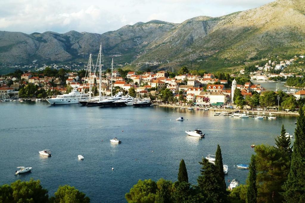 Nice Apartment & Room In Cavtat Exterior photo