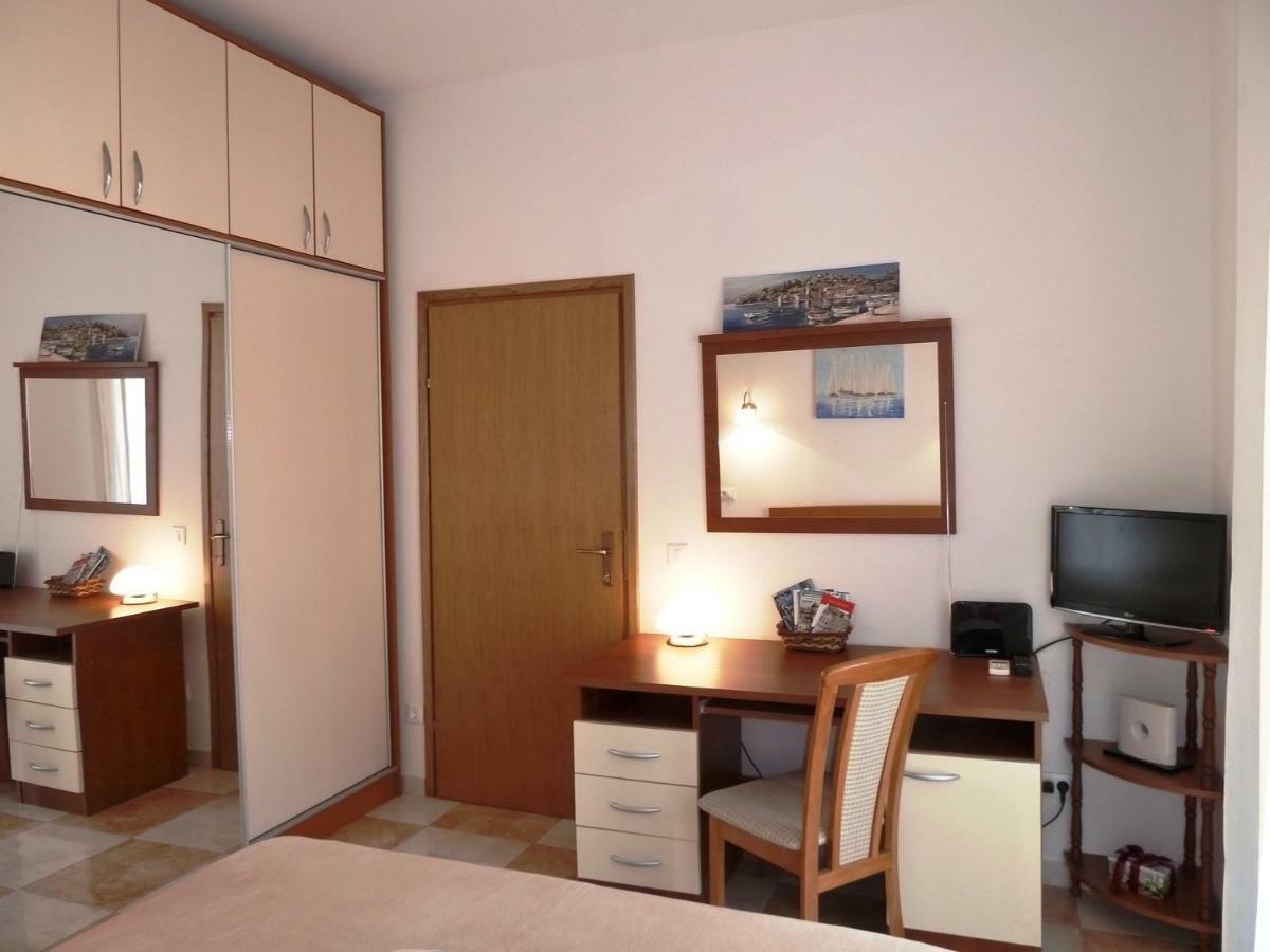 Nice Apartment & Room In Cavtat Exterior photo