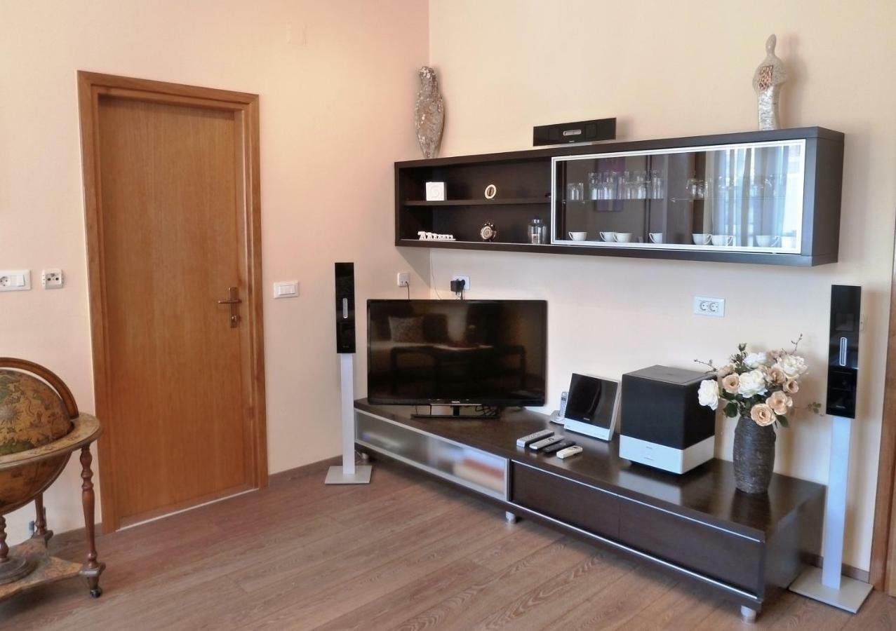 Nice Apartment & Room In Cavtat Exterior photo